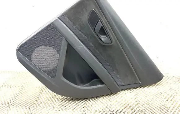 Seat Leon (5F) Coupe rear side trim panel 