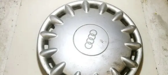 Audi A4 S4 B6 8E 8H R14 wheel hub/cap/trim 8d0601147