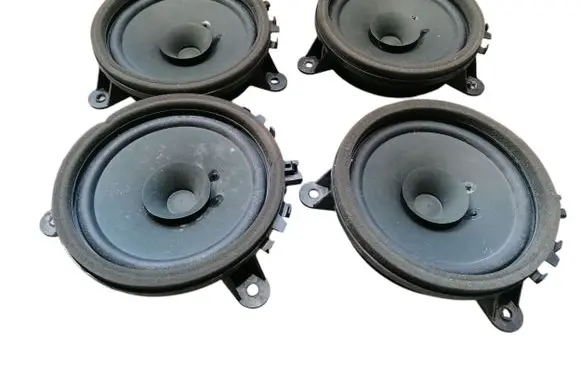 Volvo XC70 Audio system kit 30657444