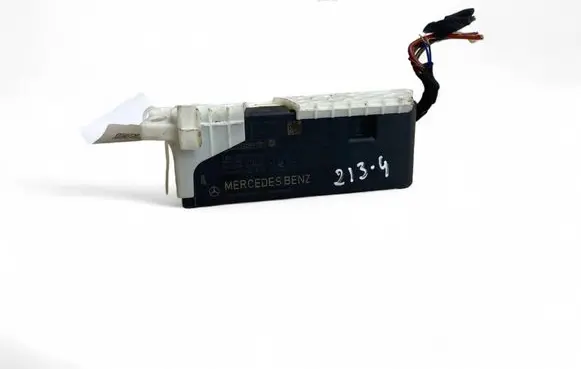 Mercedes-Benz E W213 Tailgate/trunk control unit/module A2139000500
