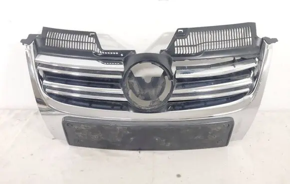Volkswagen Jetta V Front bumper upper radiator grill 1K5853651 1K5853653