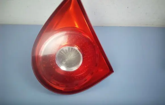 Volkswagen Golf V Tailgate rear/tail lights 1K6945094E 028500204C