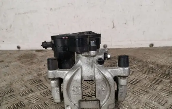 Subaru Forester SK Rear brake caliper 26620SJ000