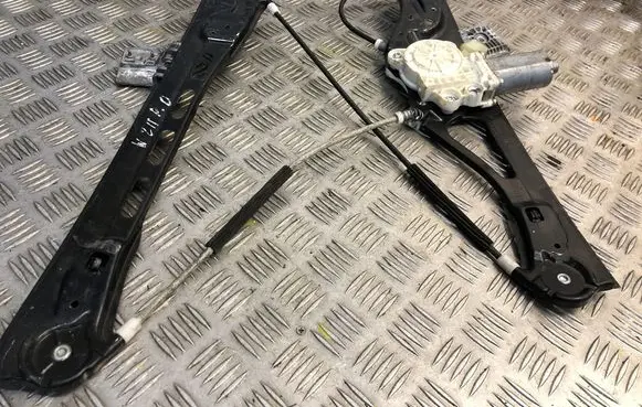 Mercedes-Benz E W211 Front door window regulator with motor 2117200246