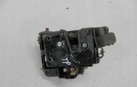 Seat Cordoba (6K) Rear door lock 