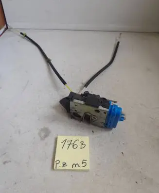 Audi A4 S4 B5 8D Rear door lock 4512465