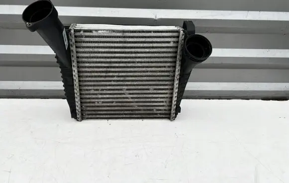 Audi Q7 4L Intercooler radiator 7L6145803