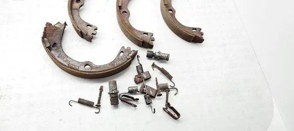 Hyundai Tucson TL Handbrake/parking brake pads 