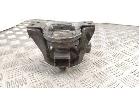 Citroen C3 Engine mount bracket
