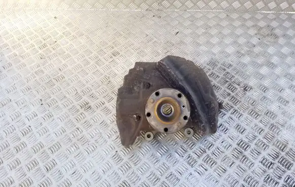 BMW X5 E53 Front wheel hub