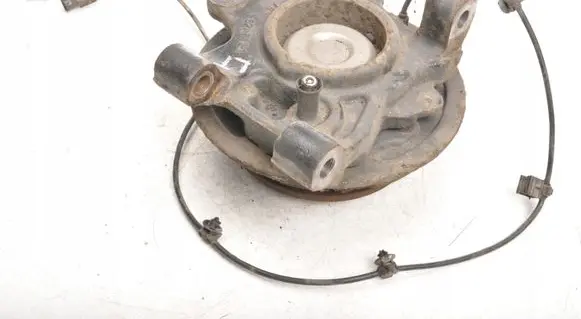 Mercedes-Benz Vito Viano W447 Rear wheel hub spindle/knuckle A4473570206