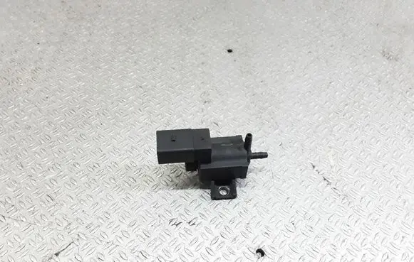 Volkswagen Phaeton Turbo solenoid valve 037906283D
