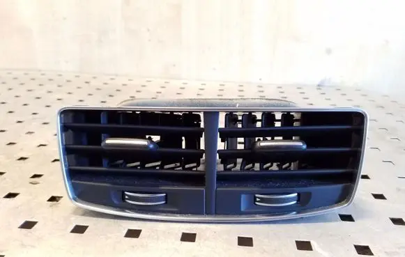 Audi A8 S8 D4 4H Rear air vent grill 4H0819203F