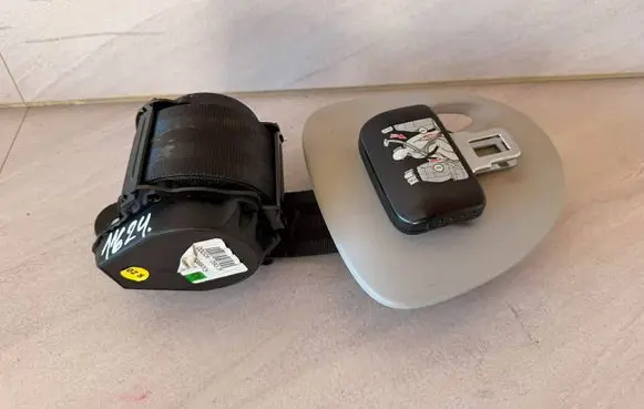 Volkswagen Touran III Roof seat belt 628036800A