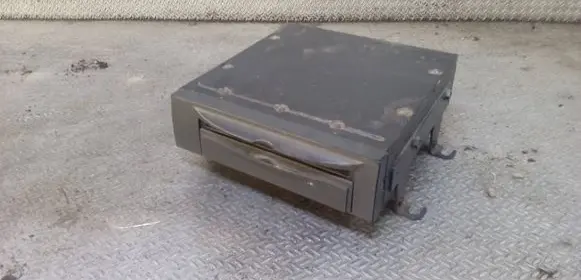 Volvo XC90 Navigation unit CD/DVD player 306579811
