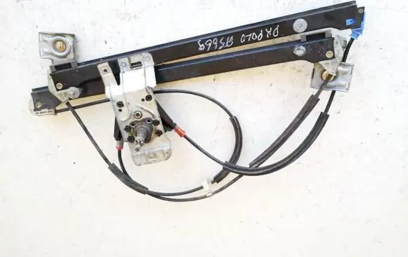 Volkswagen Polo II 86C 2F Sliding door window regulator with motor 6n3837401