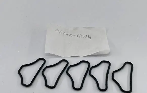 Audi 100 S4 C4 Coolant pipe/hose 027121139A