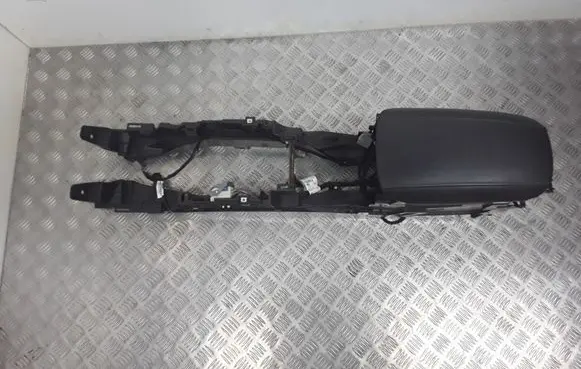 Ford Fusion II Armrest DS73FO43B04