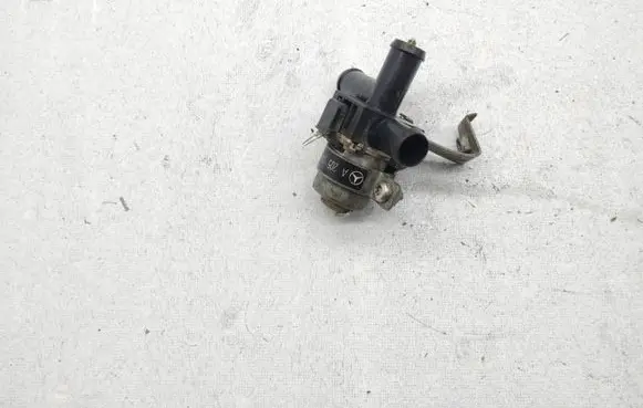 Mercedes-Benz C W205 Webasto circulation pump for autonomous heater A0005062864 A2059064404