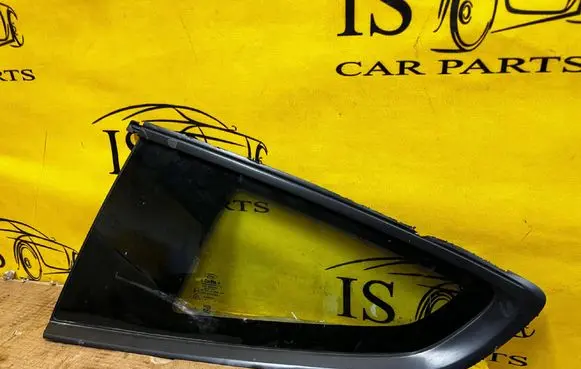 Ford Mustang VI Rear side window FR3B6329701A FR3B6329701AG