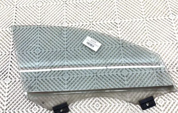 Audi A8 S8 D4 4H Front door window glass four-door 