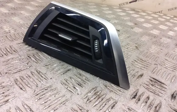 BMW 2 F22 F23 Dashboard side air vent grill/cover trim 9205355