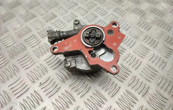 Opel Vivaro Vacuum pump 8200934654