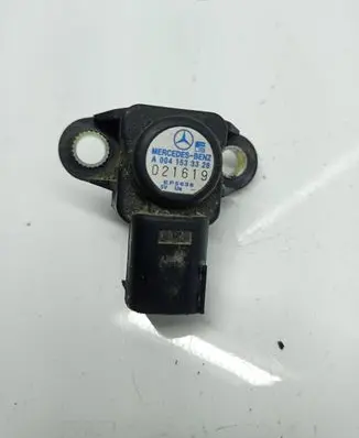 Mercedes-Benz E W211 Air pressure sensor A0041533328