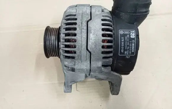 Audi A4 S4 B5 8D Generator/alternator 0123510061 078903015F