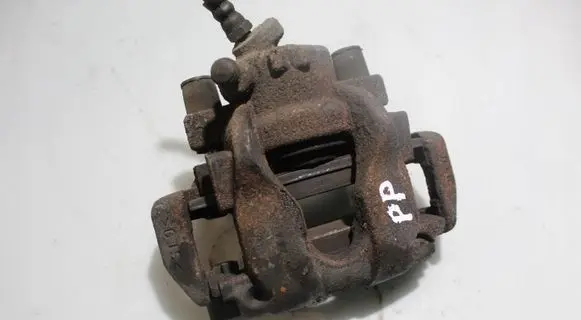 Renault Clio IV Front brake caliper