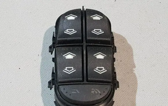 Ford Focus Electric window control switch 98AB14A132DE