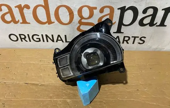 Land Rover Defender Headlight/headlamp LR181381 11848150000