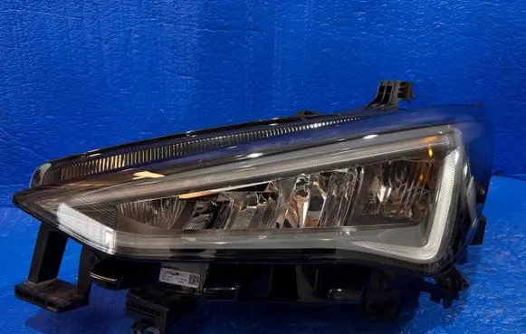 Cupra Born Headlight/headlamp 10F941007H