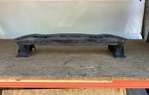 Volkswagen Touareg I Front bumper cross member