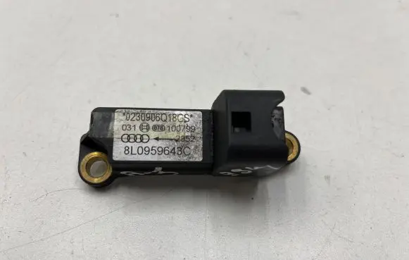 Audi A6 S6 C5 4B Airbag deployment crash/impact sensor 8L0959643C 0230906018GS 0100799