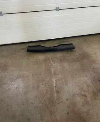Trunk/boot sill cover protection