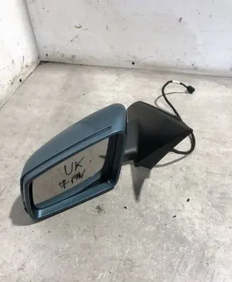 Mercedes-Benz A W176 Front door electric wing mirror A1768100116