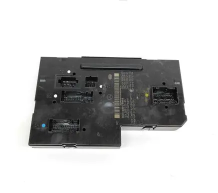 Mercedes-Benz C W204 Central body control module A2049005601 A2049011901