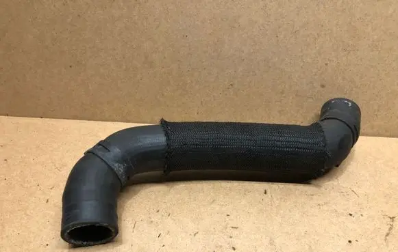 Toyota Avensis T250 Engine coolant pipe/hose C35003236