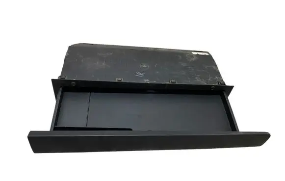 Glove box
