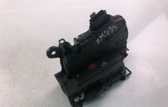 Renault Captur Rear door lock 825019935R K4633