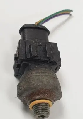 Volvo S40, V40 Air conditioning (A/C) pressure sensor 30899051
