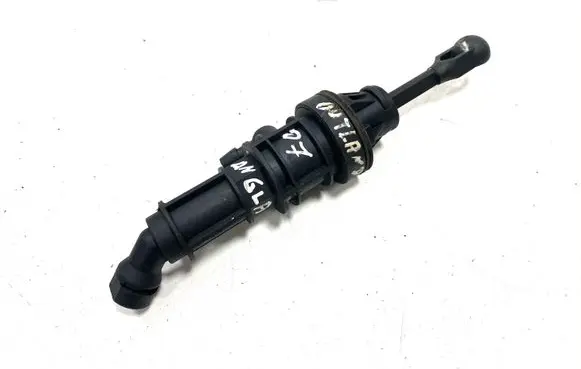 Mitsubishi Outlander Clutch master cylinder MN100486