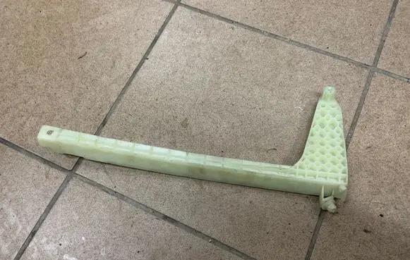 Audi Q5 SQ5 Rear door windshield rail 80A839067