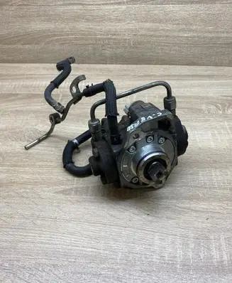 Toyota Avensis T250 Fuel injection high pressure pump 221000R011 HU2940000870