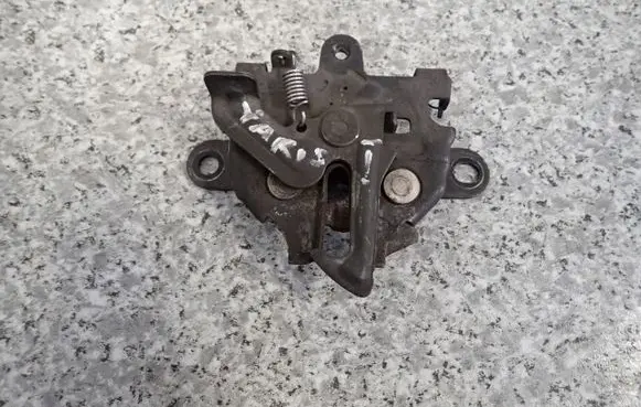 Toyota Yaris Engine bonnet/hood lock/catch 