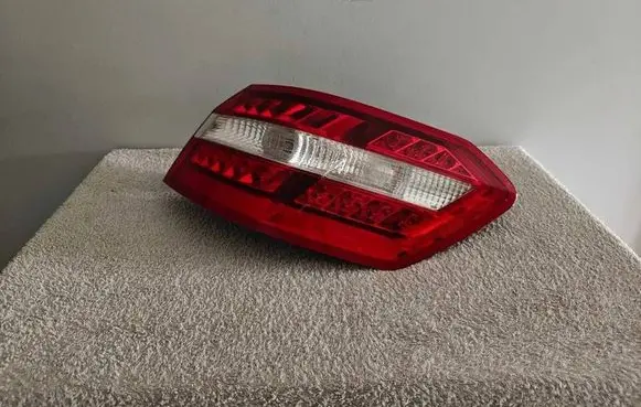 Mercedes-Benz E W212 Rear/tail lights A2129066701 483002