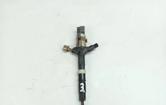Fuel injector