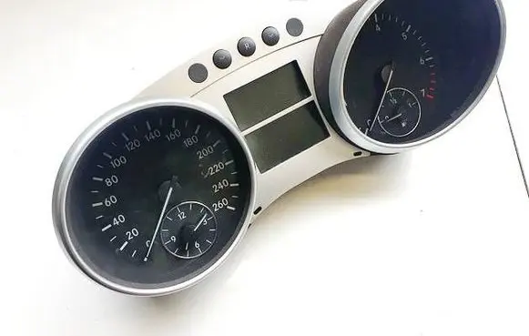 Mercedes-Benz ML W164 Speedometer (instrument cluster) a2514401811 a2c53240815