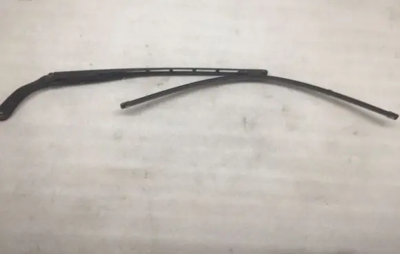 Peugeot 307 Windshield/front glass wiper blade 9656189480 9650104080